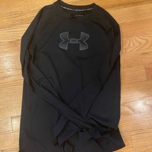 Boys under Armour youth heat gear black   YXL